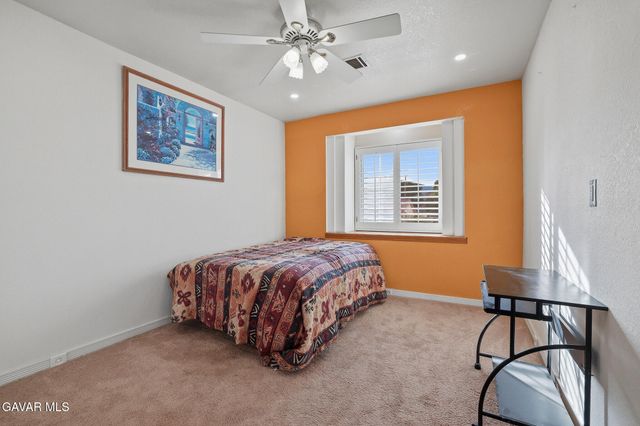 42060 Jenny Lane, Lancaster, CA 93536