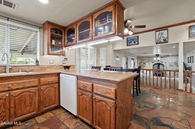 42060 Jenny Lane, Lancaster, CA 93536