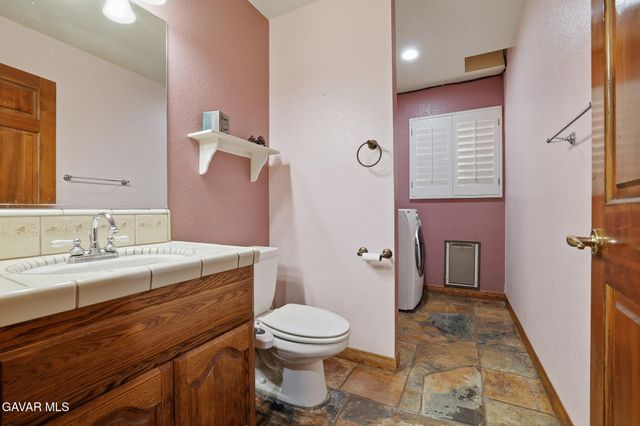 42060 Jenny Lane, Lancaster, CA 93536