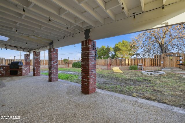 42060 Jenny Lane, Lancaster, CA 93536