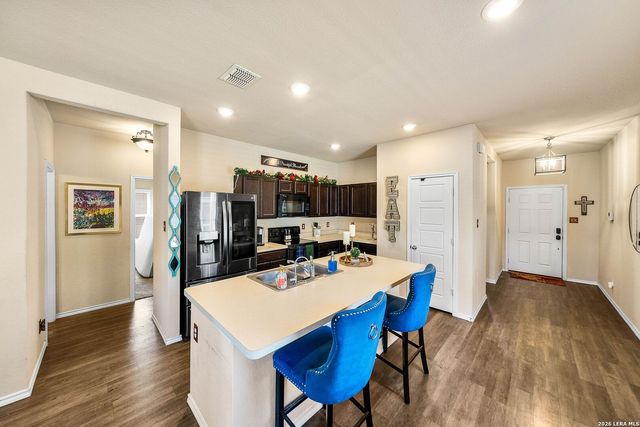 10918 Airmen, Converse, TX 78109