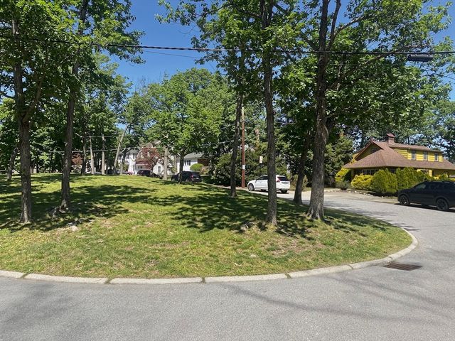 50 Grove Hill Park, Newton, MA 02460
