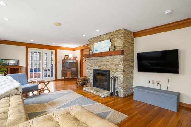 50 Grove Hill Park, Newton, MA 02460
