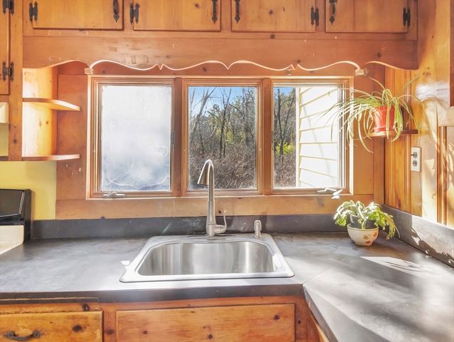 280 Foundry Street, Easton, MA 02375