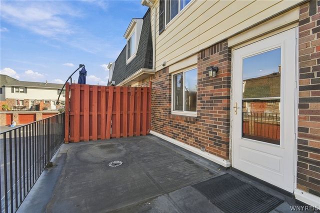 28 Stoneledge Court, Amherst, NY 14221