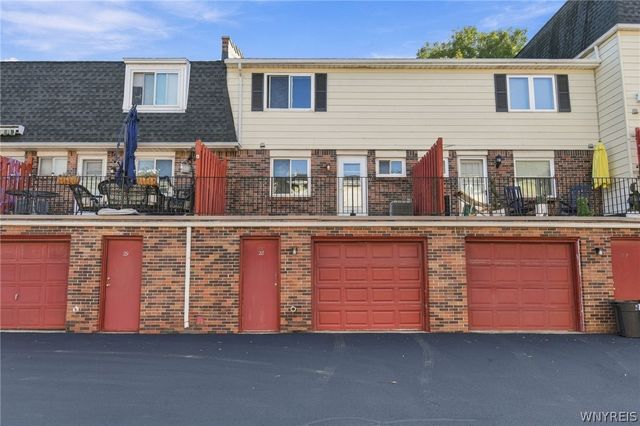 28 Stoneledge Court, Amherst, NY 14221