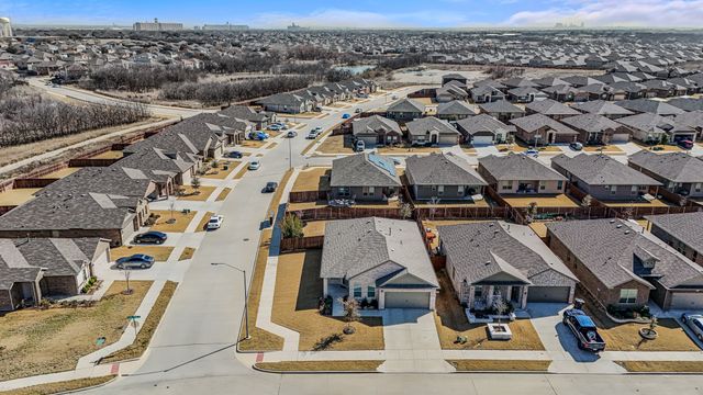 8532 Sandy Park Drive, Fort Worth, TX 76179