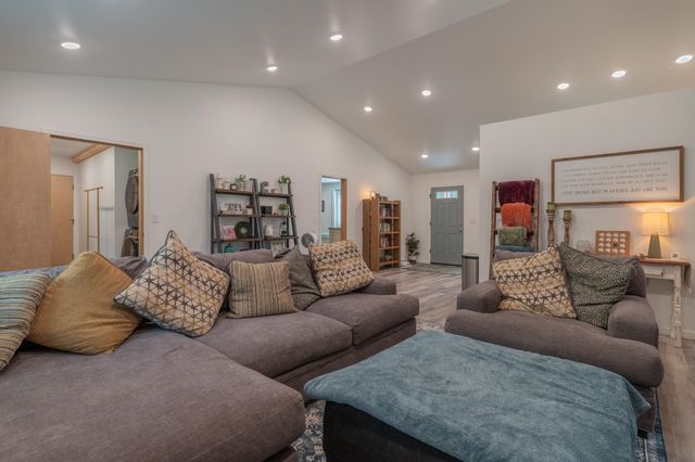 2400 HEARTLAND AVENUE, North Pole, AK 99705