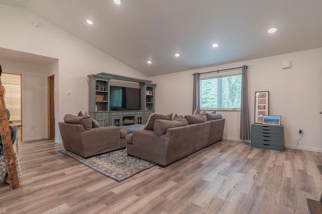 2400 HEARTLAND AVENUE, North Pole, AK 99705