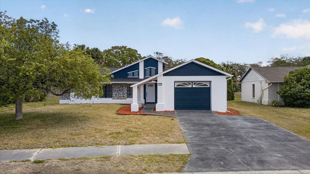 7834 SEASONS LANE, New Port Richey, FL 34653