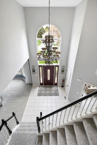 430 Clover Drive, Algonquin, IL 60102