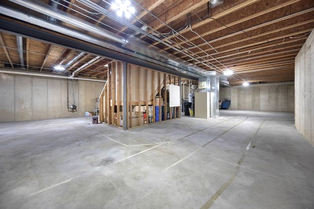 430 Clover Drive, Algonquin, IL 60102