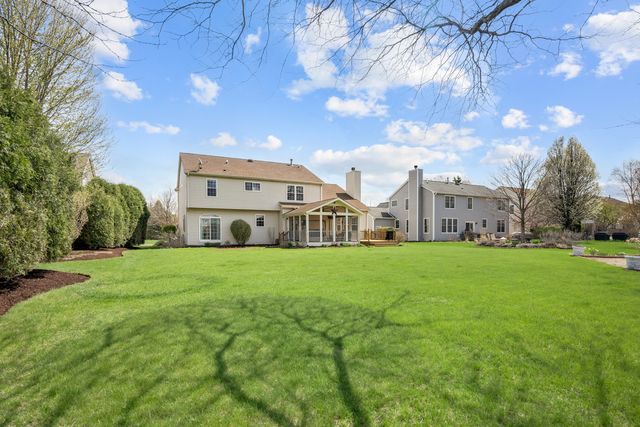 430 Clover Drive, Algonquin, IL 60102