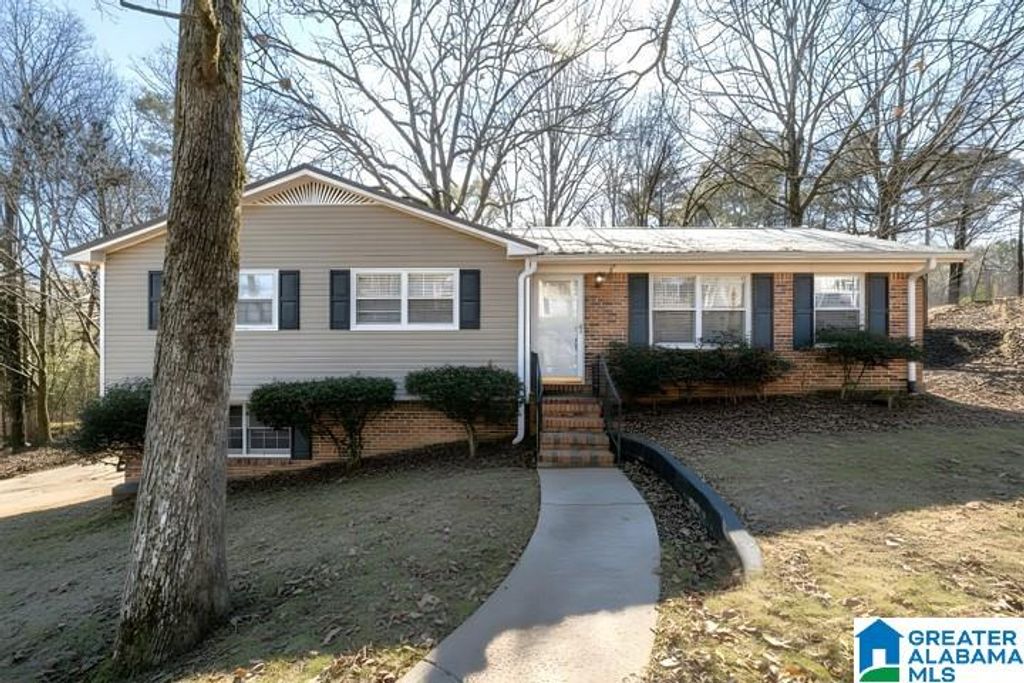 1327 3RD AVENUE SW, Alabaster, AL 35007