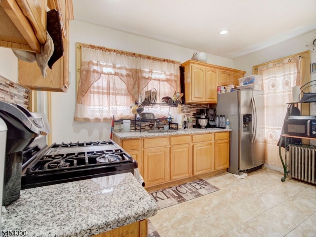 42 Tichenor Ter, Irvington Twp., NJ 07111 — photo 4