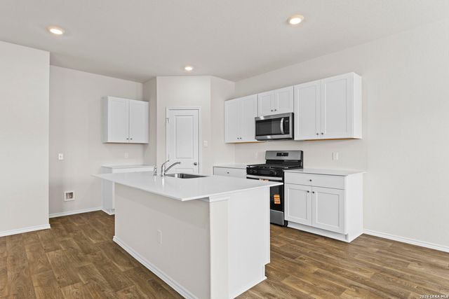 221 Scott Square, San Antonio, TX 78245