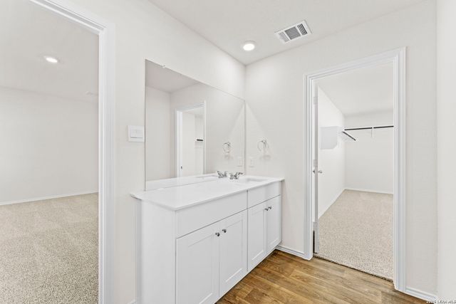 221 Scott Square, San Antonio, TX 78245