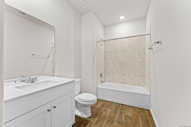 221 Scott Square, San Antonio, TX 78245