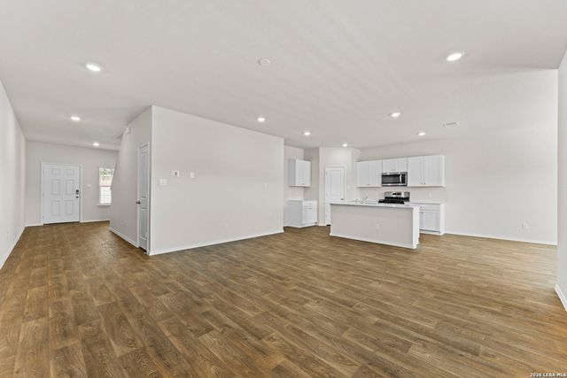 221 Scott Square, San Antonio, TX 78245