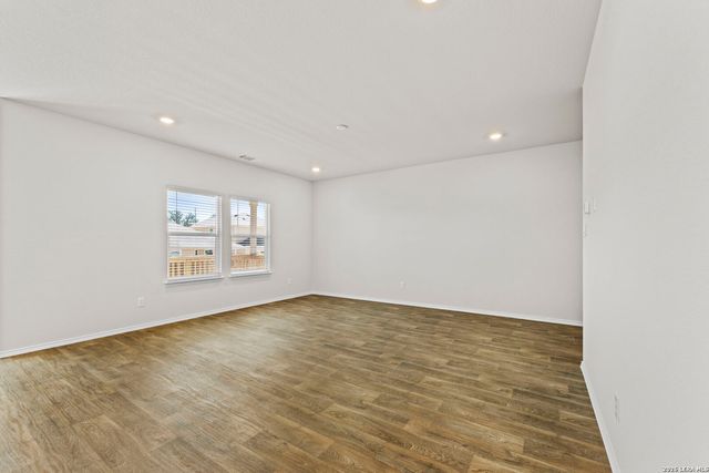 221 Scott Square, San Antonio, TX 78245