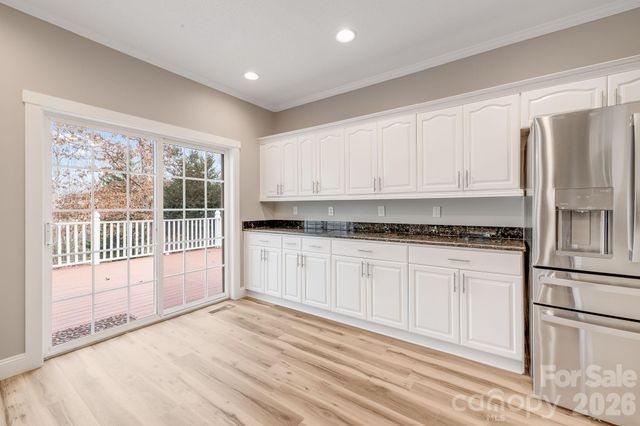 402 Sweetbriar Road N, Lake Lure, NC 28746