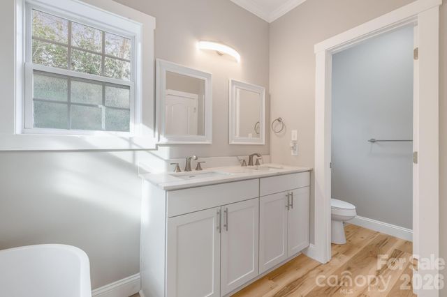 402 Sweetbriar Road N, Lake Lure, NC 28746