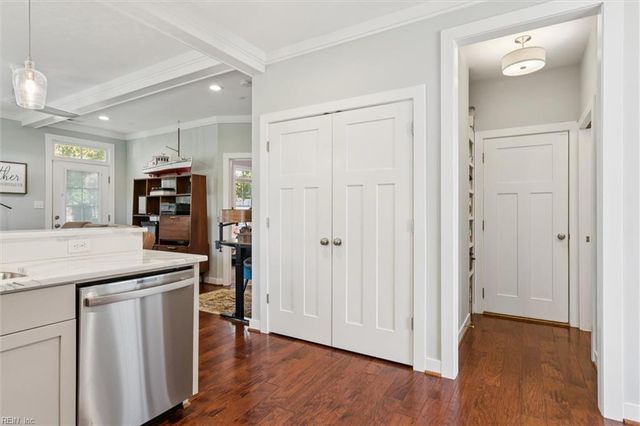 32 Village Park LN, Poquoson, VA 23662