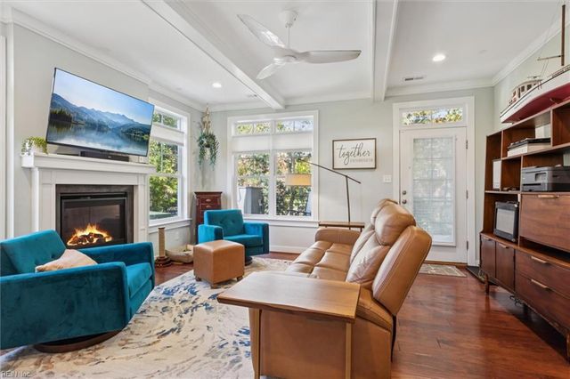 32 Village Park LN, Poquoson, VA 23662