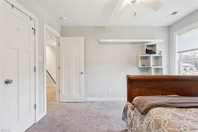 32 Village Park LN, Poquoson, VA 23662