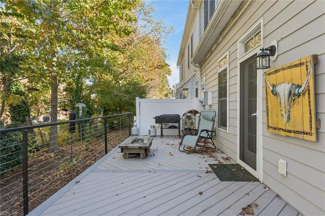 32 Village Park LN, Poquoson, VA 23662