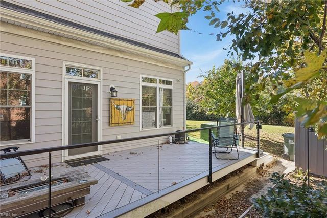 32 Village Park LN, Poquoson, VA 23662