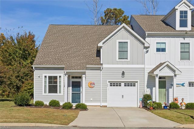 32 Village Park LN, Poquoson, VA 23662