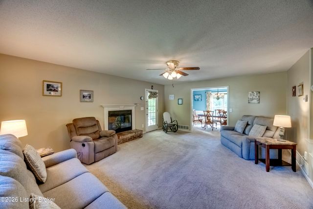 313 Finch Ct, Elizabethtown, KY 42701
