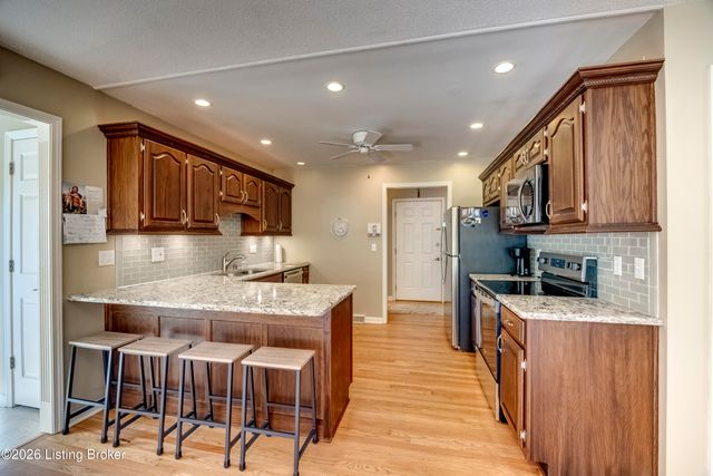 313 Finch Ct, Elizabethtown, KY 42701