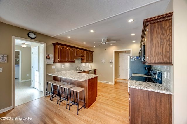 313 Finch Ct, Elizabethtown, KY 42701