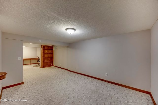 313 Finch Ct, Elizabethtown, KY 42701