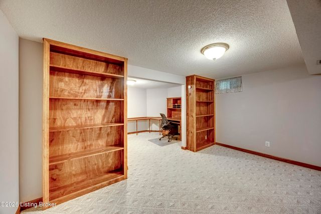 313 Finch Ct, Elizabethtown, KY 42701
