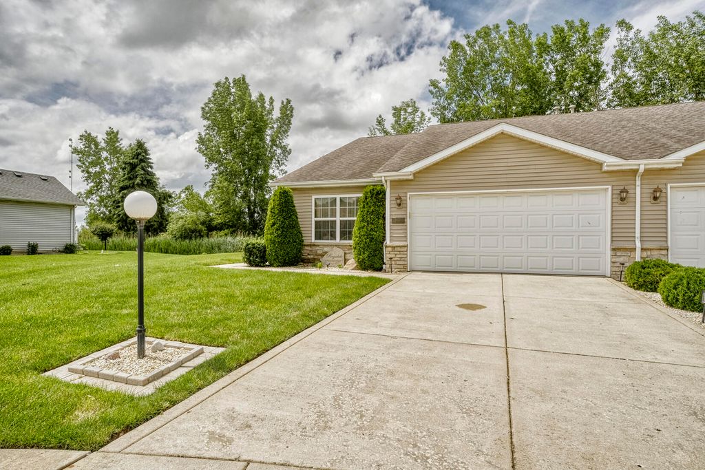 1423 E 177th Court, Lowell, IN 46356