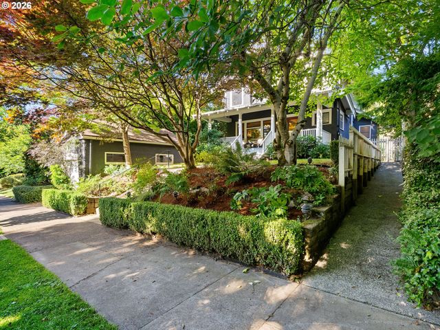 2414 Ne 19TH Ave, Portland, OR 97212