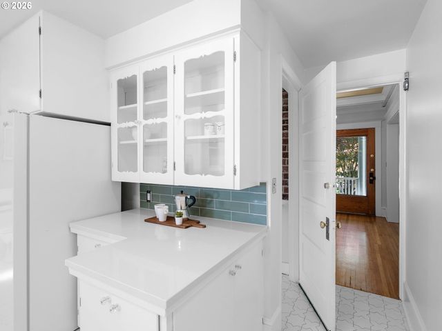 2414 Ne 19TH Ave, Portland, OR 97212