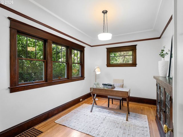 2414 Ne 19TH Ave, Portland, OR 97212