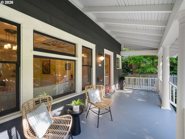 2414 Ne 19TH Ave, Portland, OR 97212