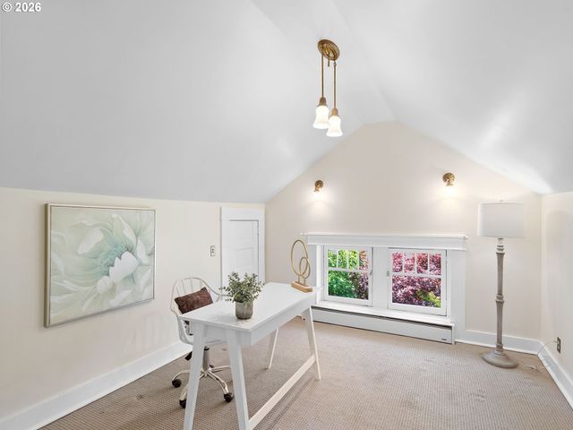2414 Ne 19TH Ave, Portland, OR 97212