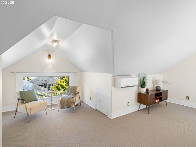 2414 Ne 19TH Ave, Portland, OR 97212