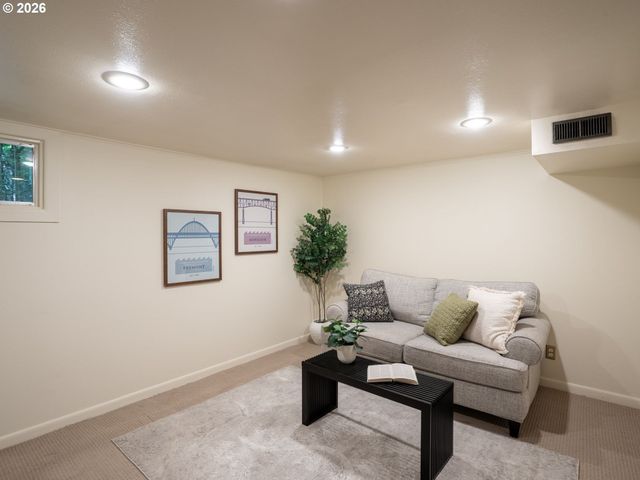 2414 Ne 19TH Ave, Portland, OR 97212