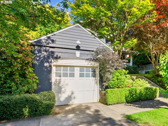 2414 Ne 19TH Ave, Portland, OR 97212
