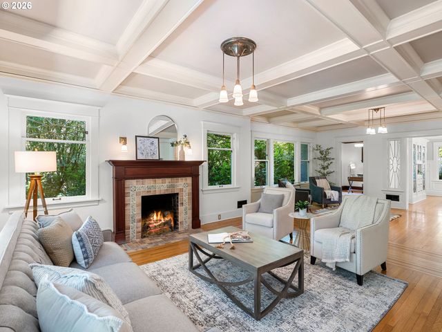2414 Ne 19TH Ave, Portland, OR 97212