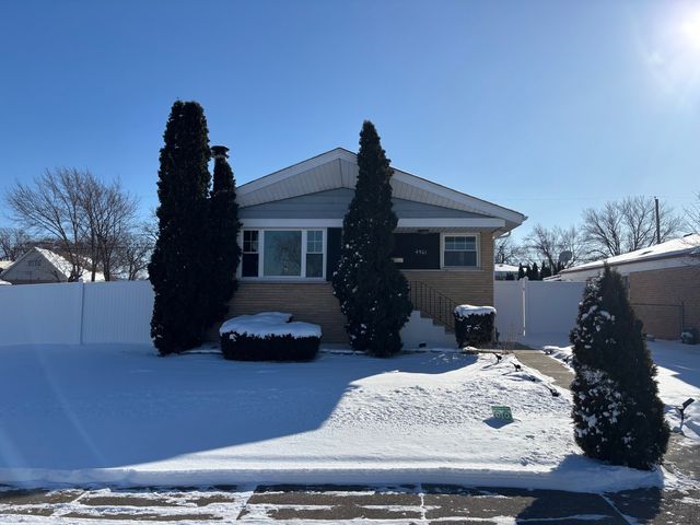 4501 W 123rd Place, Alsip, IL 60803