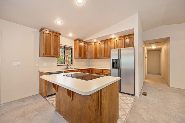6374 Green Leaf Ln, Foresthill, CA 95631