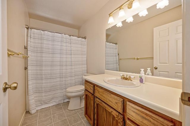6374 Green Leaf Ln, Foresthill, CA 95631